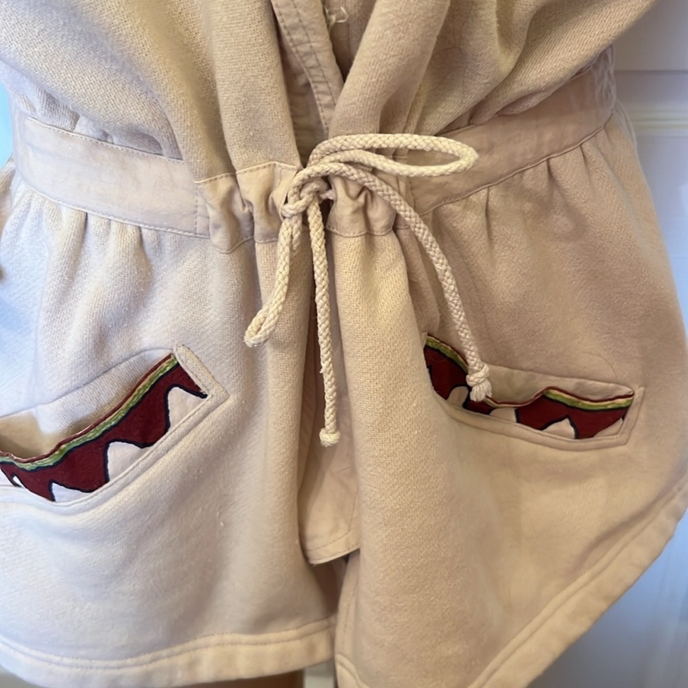 BEEWEAR off white hooded flies hip length jacket . Southwest design M - Picture 5 of 10